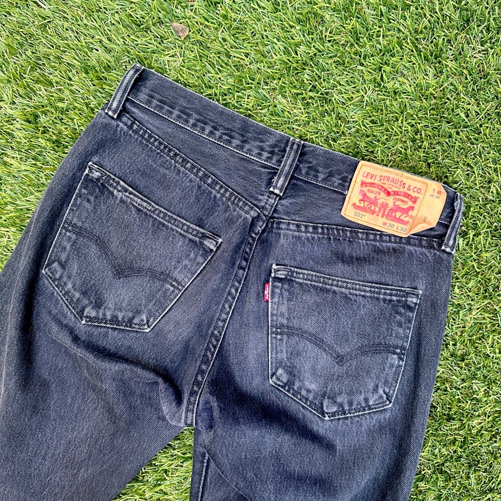 Levi’s 501 Red Tab Black Denim Cropped Jeans- Waist 30”